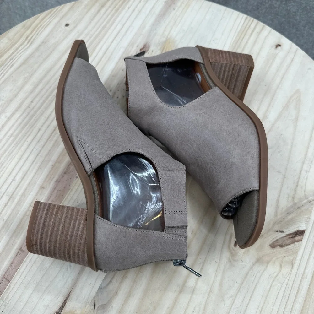Lucky Brand Tarrinax Booties Women 8M Grey Leather Cutout Open Toe Stacked Heel